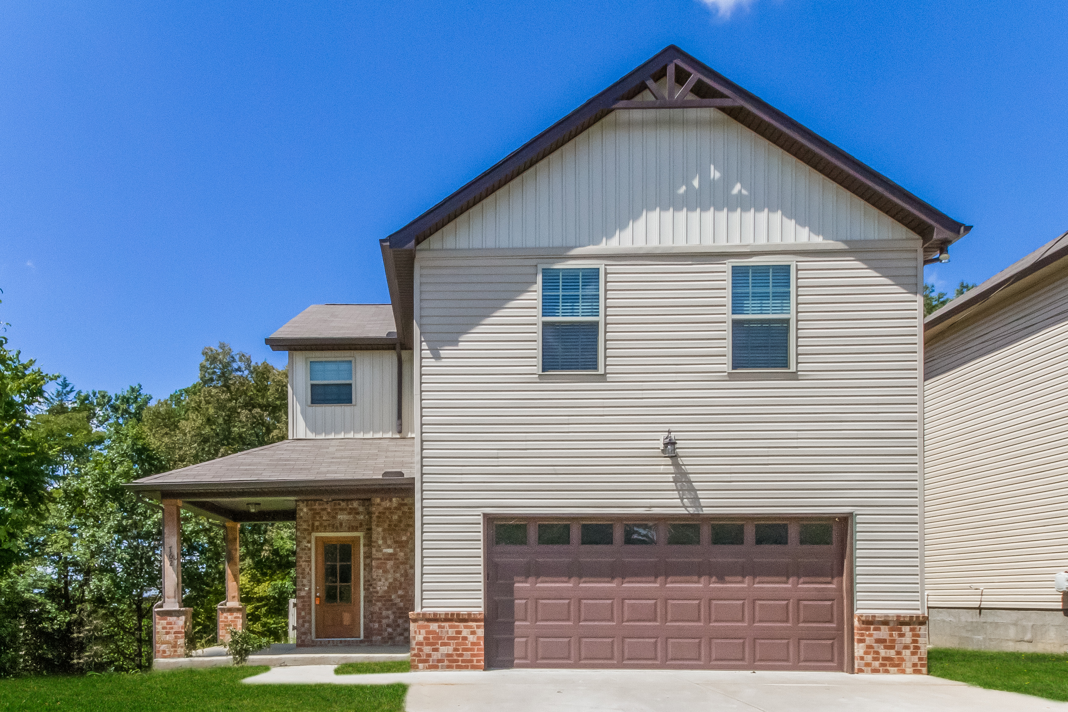 762 Holland Ridge Dr La Vergne, TN 37086